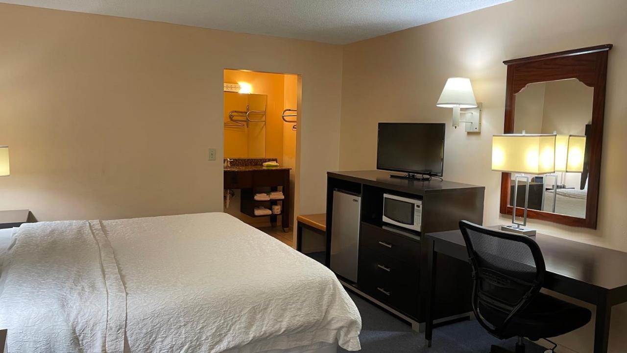 Slumber Inn Harrisonville Buitenkant foto